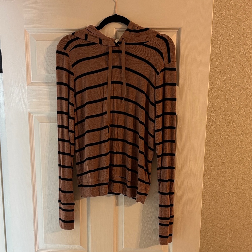 Evereve Brown and Black Hooded Women’s Sweater